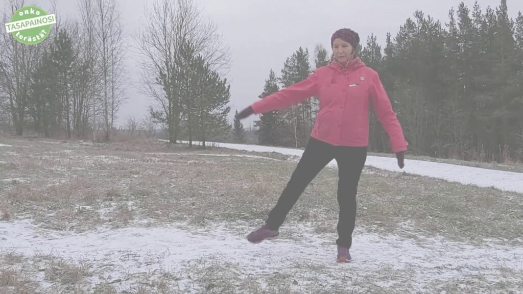 Yhdistä tasapainoharjoittelu kävelylenkkiin