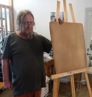 Taideteoksessa voi olla 1 henkilö