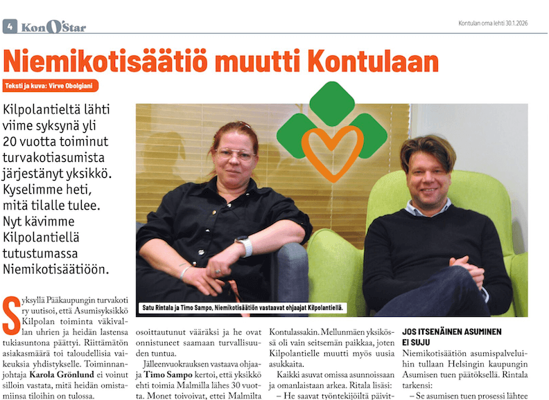 Kuvassa ovat Satu Rintala ja Timo Sampo, jotka esittelevät Niemikotisäätiön toimintaa Kilpolantiellä.