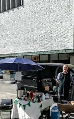 Lauantaina klo 12 oli porukka valmiina Ravintolapäivään :)