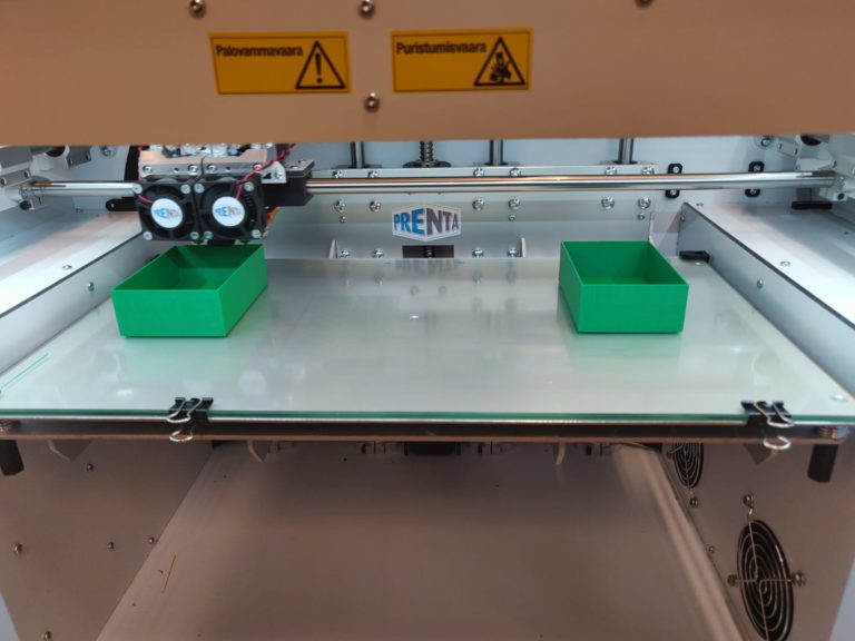 Niemikotisäätiön vihreällä värillä valmistuva saippuakotelo 3d -tulosteena. Muka…
